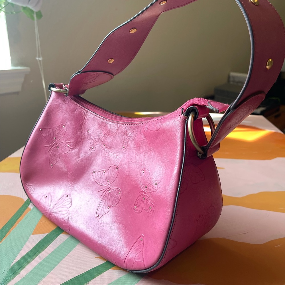 Pink leather 90’s y2k butterfly purse vintage 2000
